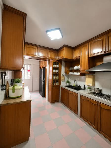 484 Choa Chu Kang Avenue 5, 484 Choa Chu Kang Avenue 5, 3 Bedrooms, 1,259 sqft, HDB Flat For Sale, by Yeo Tong Boon, 500129455 - Kitchen - PropertyGuru.com.sg