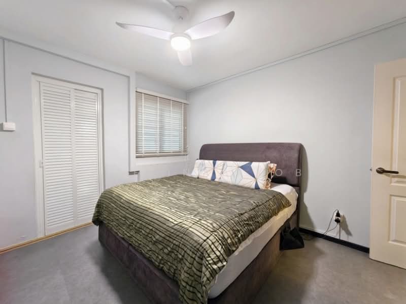 321 Bukit Batok Street 33, 321 Bukit Batok Street 33, 3 Bedrooms, 1,001 sqft, HDB Flat For Sale, by Amelina Ayob, 500129457 - Master Bedroom - PropertyGuru.com.sg
