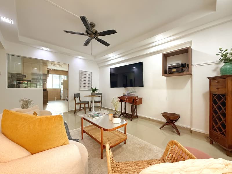 411 Yishun Ring Road, 411 Yishun Ring Road, 4 Bedrooms, 1,130 sqft, HDB Flat For Sale, by Fariz Rashid, 500129464 - Living Room - PropertyGuru.com.sg