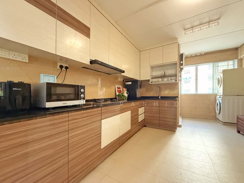 411 Yishun Ring Road, 411 Yishun Ring Road, 4 Bedrooms, 1,130 sqft, HDB Flat For Sale, by Fariz Rashid, 500129464 - Kitchen - PropertyGuru.com.sg