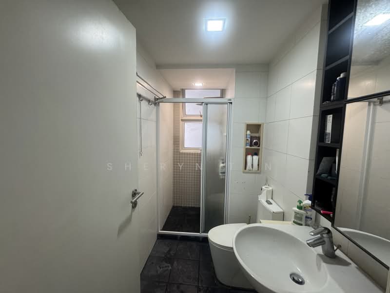 The Esparis, 9B Pasir Ris Drive 4, 4 Bedrooms, 1,184 sqft, Condominium For Sale, by Sheryn Tan, 500129466 - Bathroom - PropertyGuru.com.sg