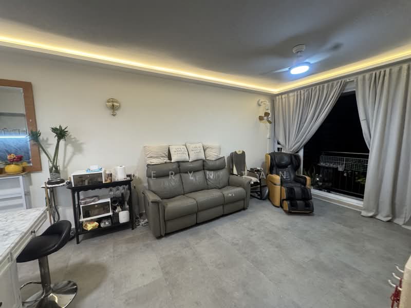 The Esparis, 9B Pasir Ris Drive 4, 4 Bedrooms, 1,184 sqft, Condominium For Sale, by Sheryn Tan, 500129466 - Living Room - PropertyGuru.com.sg