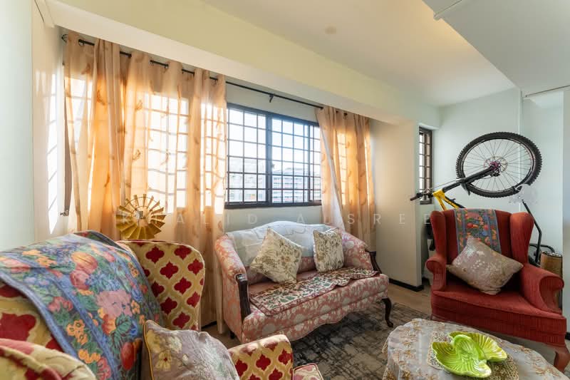 148 Tampines Avenue 5, 148 Tampines Avenue 5, 4 Bedrooms, 1,614 sqft, HDB Flat For Sale, by Khalid Alsree, 500129472 - Living Room - PropertyGuru.com.sg