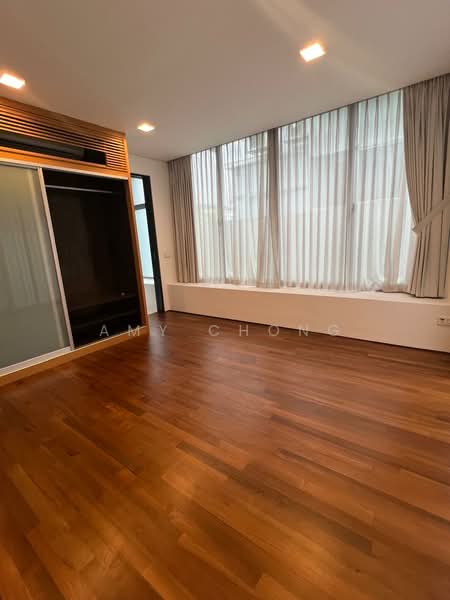 Botanic Mrt, , 5 Bedrooms, 7,400 sqft, Detached House For Rent, by Amy Chong, 500129474 - Bedroom - PropertyGuru.com.sg