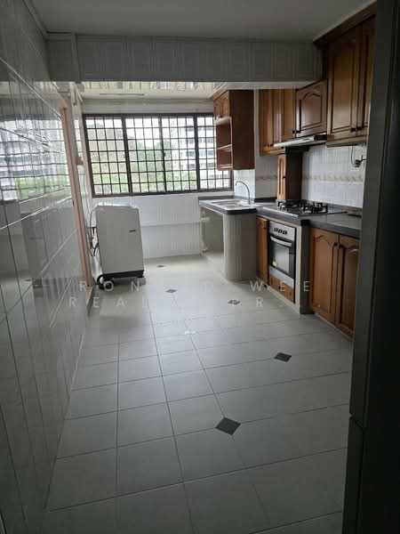 35 Chai Chee Avenue, 35 Chai Chee Avenue, 3 Bedrooms, 882 sqft, HDB Flat For Sale, by -, 500129476 - Kitchen - PropertyGuru.com.sg