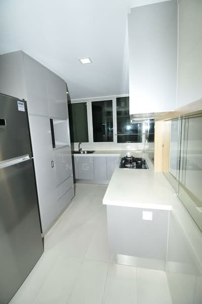 Caspian, 60 Lakeside Drive, 3 Bedrooms, 1,302 sqft, Condominium For Sale, by Lye Ai Ling 赖爱玲, 500129478 - Kitchen - PropertyGuru.com.sg