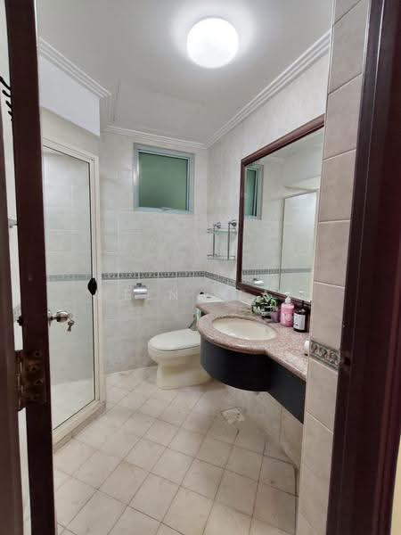 Guilin View, 26 Bukit Batok Street 52, Dairy Farm / Bukit Panjang / Choa Chu Kang, Room Rental, 1,300 sqft, Condominium For Rent, by Ween Keat, 500129484 - Bathroom - PropertyGuru.com.sg