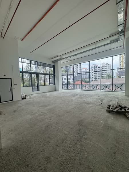 Office Store near town in Balestier for rent, , 1,733 sqft, Light Industrial (B1) For Rent, by Chris Goh, 500129514 - Interior - CommercialGuru.com.sg