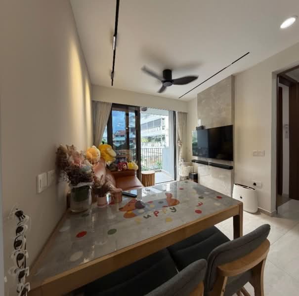 The Florence Residences, 91 Hougang Avenue 2, 1 Bedroom, 527 sqft, Condominium For Sale, by Jun Wei Lee, 500129528 - Living Room - PropertyGuru.com.sg