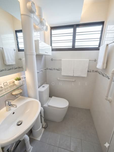 536 Bedok North Street 3, 536 Bedok North Street 3, 2 Bedrooms, 883 sqft, HDB Flat For Sale, by Benson Lee, 500129558 - Bathroom - PropertyGuru.com.sg