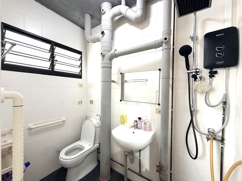 778 Yishun Avenue 2, 778 Yishun Avenue 2, 3 Bedrooms, 1,120 sqft, HDB Flat For Sale, by Fatin Amira, 500129577 - Bathroom - PropertyGuru.com.sg