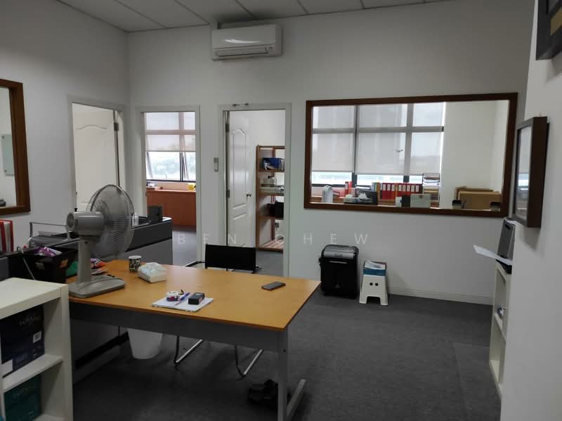 Tradehub 21, 18 Boon Lay Way, 1,300 sqft, Light Industrial (B1) For Rent, by Ben Chew, 500129610 - Interior - CommercialGuru.com.sg