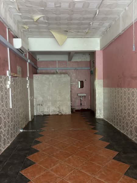 348 JURONG EAST AVE 1, JURONG EAST AVE 1, 430 sqft, Shop / Shophouse For Rent, by Mandy Ei ( 梁文欣 ), 500129612 - Interior - CommercialGuru.com.sg