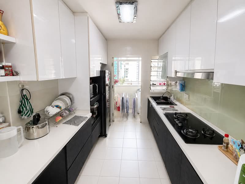 CHEAP 4 ROOM PUNGGOL HDB FOR SALE 4-MIN TO OASIS LRT, , 3 Bedrooms, 1,001 sqft, HDB Flat For Sale, by Joe Nah, 500129615 - Kitchen - PropertyGuru.com.sg