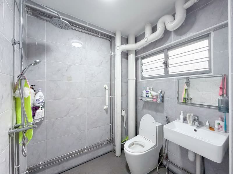 1 Toh Yi Drive, 1 Toh Yi Drive, 4 Bedrooms, 1,378 sqft, HDB Flat For Sale, by Ivy Lim, 500129616 - Bathroom - PropertyGuru.com.sg
