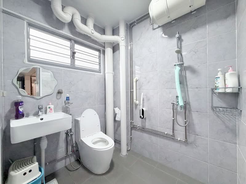 1 Toh Yi Drive, 1 Toh Yi Drive, 4 Bedrooms, 1,378 sqft, HDB Flat For Sale, by Ivy Lim, 500129616 - Bathroom - PropertyGuru.com.sg