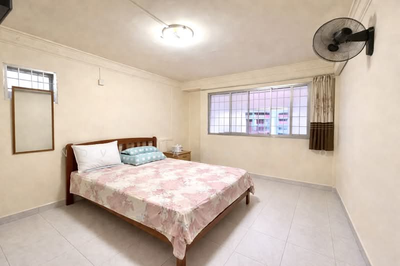 796 Yishun Ring Road, 796 Yishun Ring Road, 3 Bedrooms, 1,302 sqft, HDB Flat For Sale, by Noviana Santoso, 500129621 - Bedroom - PropertyGuru.com.sg