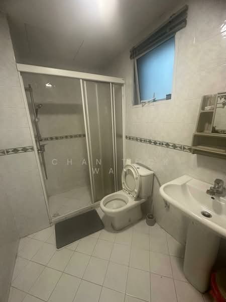 Westwood Park, 29 Westwood Drive, Room Rental, 200 sqft, Terraced House For Rent, by Chan Teck Wah, 500129631 - Bathroom - PropertyGuru.com.sg