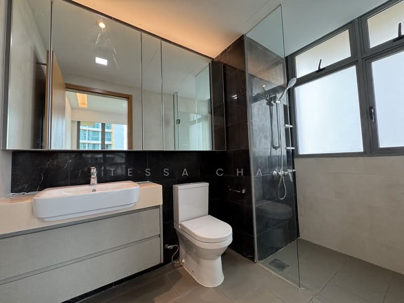 The Glades, 4 Bedok Rise, 2 Bedrooms, 689 sqft, Condominium For Rent, by Tessa Chan, 500129638 - Bathroom - PropertyGuru.com.sg