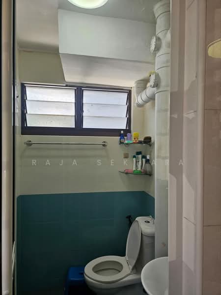 97 Geylang Bahru, 97 Geylang Bahru, 2 Bedrooms, 731 sqft, HDB Flat For Sale, by Raja Sekhara, 500129640 - Bathroom - PropertyGuru.com.sg