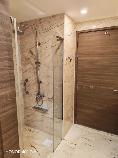 Queens Peak, 3 Dundee Road, 2 Bedrooms, 495 sqft, Condominium For Sale, by William Lim, 500129643 - Bathroom - PropertyGuru.com.sg