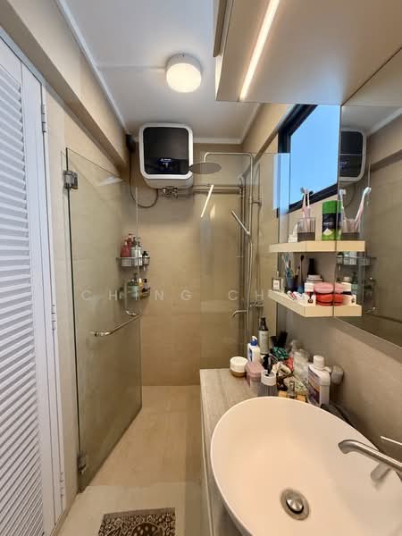 340 Clementi Avenue 5, 340 Clementi Avenue 5, 3 Bedrooms, 1,302 sqft, HDB Flat For Sale, by Ching Chia, 500129665 - Bathroom - PropertyGuru.com.sg