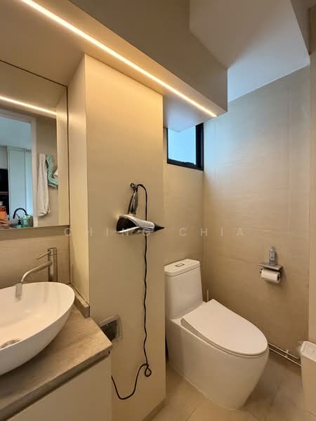 340 Clementi Avenue 5, 340 Clementi Avenue 5, 3 Bedrooms, 1,302 sqft, HDB Flat For Sale, by Ching Chia, 500129665 - Bathroom - PropertyGuru.com.sg
