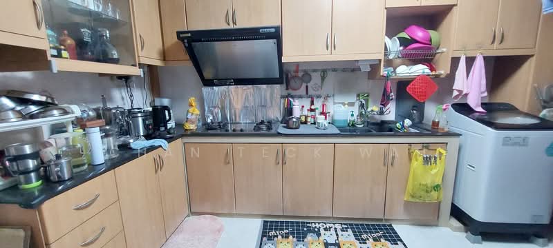 260A Sengkang East Way, 260A Sengkang East Way, Room Rental, 211 sqft, HDB Flat For Rent, by Chan Teck Wah, 500129681 - Kitchen - PropertyGuru.com.sg