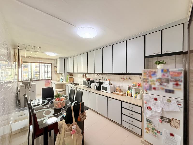 518 Bedok North Avenue 2, 518 Bedok North Avenue 2, 3 Bedrooms, 990 sqft, HDB Flat For Sale, by Jose Loh Zhenhao, 500129688 - Kitchen - PropertyGuru.com.sg