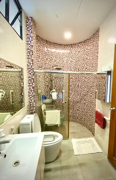 Kovan, , 7 Bedrooms, 4,535 sqft, Detached House For Sale, by Wallace Cheong, 500129700 - Bathroom - PropertyGuru.com.sg