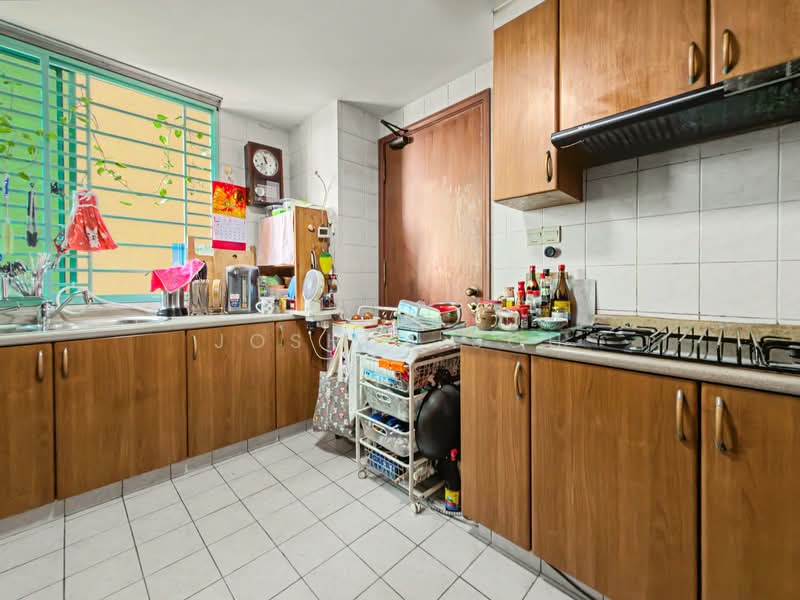Hazel Park Condo, 27 Hazel Park Terrace, 3 Bedrooms, 1,324 sqft, Condominium For Sale, by Joshua Soh, 500129703 - Kitchen - PropertyGuru.com.sg