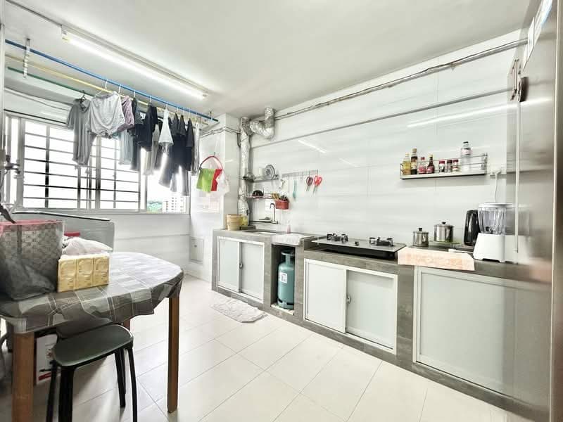 347 Woodlands Avenue 3, 347 Woodlands Avenue 3, 3 Bedrooms, 904 sqft, HDB Flat For Rent, by Jeffrey Lee, 500129709 - Kitchen - PropertyGuru.com.sg