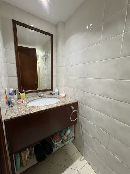 Burlington Square, 175 Bencoolen Street, Room Rental, 150 sqft, Apartment For Rent, by Mayvia Ang, 500129711 - Bathroom - PropertyGuru.com.sg