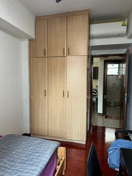 Palm Gardens, 2D Hong San Walk, 2 Bedrooms, 958 sqft, Condominium For Sale, by Muthu Kumar, 500129721 - Bedroom - PropertyGuru.com.sg