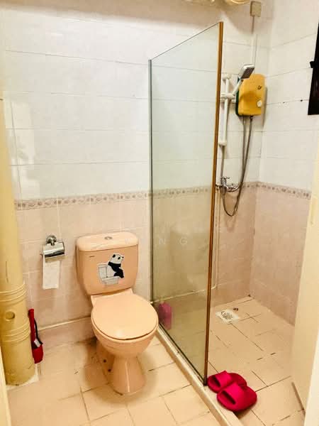 658A Jurong West Street 65, 658A Jurong West Street 65, 3 Bedrooms, 1,195 sqft, HDB Flat For Sale, by Teh Jing Ying, 500129729 - Bathroom - PropertyGuru.com.sg