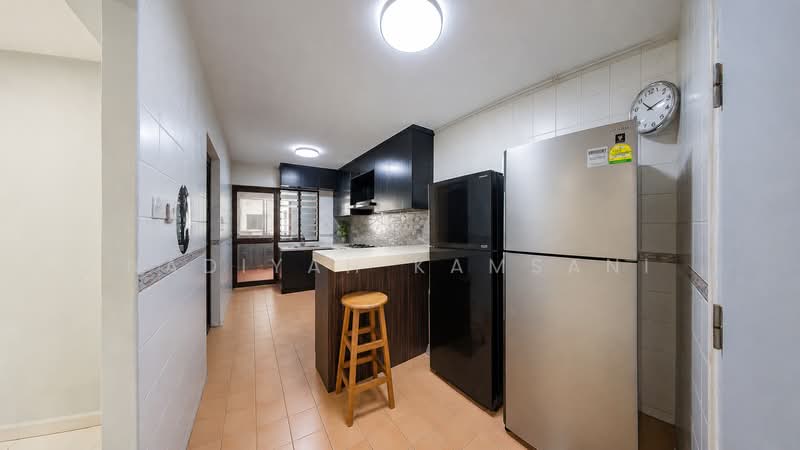608 Jurong West Street 65, 608 Jurong West Street 65, 4 Bedrooms, 1,432 sqft, HDB Flat For Sale, by Nadiyah Kamsani, 500129742 - Kitchen - PropertyGuru.com.sg