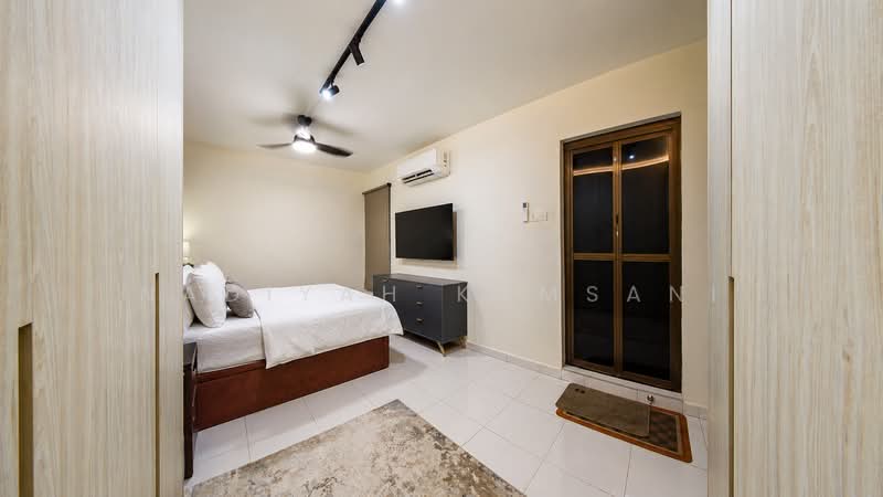 608 Jurong West Street 65, 608 Jurong West Street 65, 4 Bedrooms, 1,432 sqft, HDB Flat For Sale, by Nadiyah Kamsani, 500129742 - MasterBedroom - PropertyGuru.com.sg