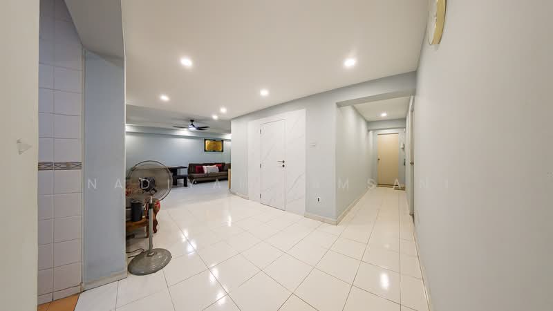 608 Jurong West Street 65, 608 Jurong West Street 65, 4 Bedrooms, 1,432 sqft, HDB Flat For Sale, by Nadiyah Kamsani, 500129742 - Bedrooms tucked for privacy - PropertyGuru.com.sg