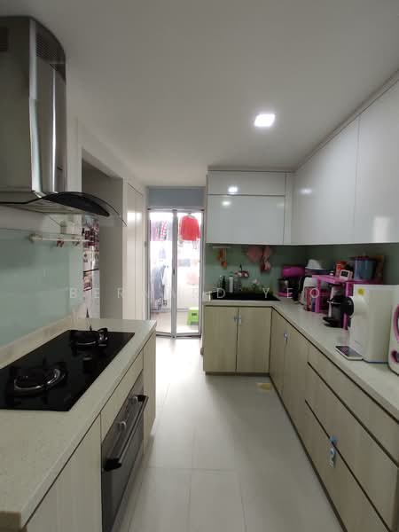 Euphony Gardens, 11 Jalan Mata Ayer, 3 Bedrooms, 1,184 sqft, Condominium For Sale, by Bernard Yeo, 500129744 - Kitchen - PropertyGuru.com.sg