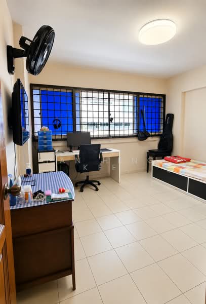 883 Tampines Street 84, 883 Tampines Street 84, 3 Bedrooms, 1,151 sqft, HDB Flat For Sale, by Tan Heng Kee, 500129756 - Common Room 1 - PropertyGuru.com.sg