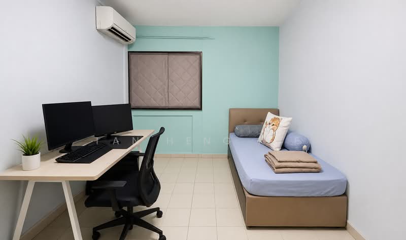 883 Tampines Street 84, 883 Tampines Street 84, 3 Bedrooms, 1,151 sqft, HDB Flat For Sale, by Tan Heng Kee, 500129756 - Common Room 2 - PropertyGuru.com.sg