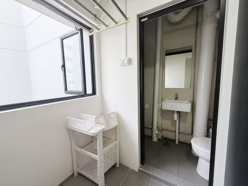 144 Lorong Ah Soo, 144 Lorong Ah Soo, 4 Bedrooms, 1,614 sqft, HDB Flat For Sale, by Joey Tan, 500129757 - Bathroom - PropertyGuru.com.sg