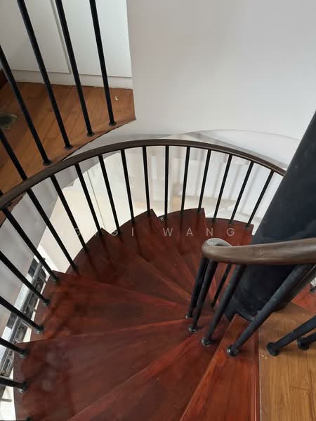 Boat Quay, Boat Quay | River Front | Circular Road, 2,232 sqft, Shop / Shophouse For Rent, by Gigi Wang, 500129761 - Level 3 Spiral Staircase To Level 2 - CommercialGuru.com.sg