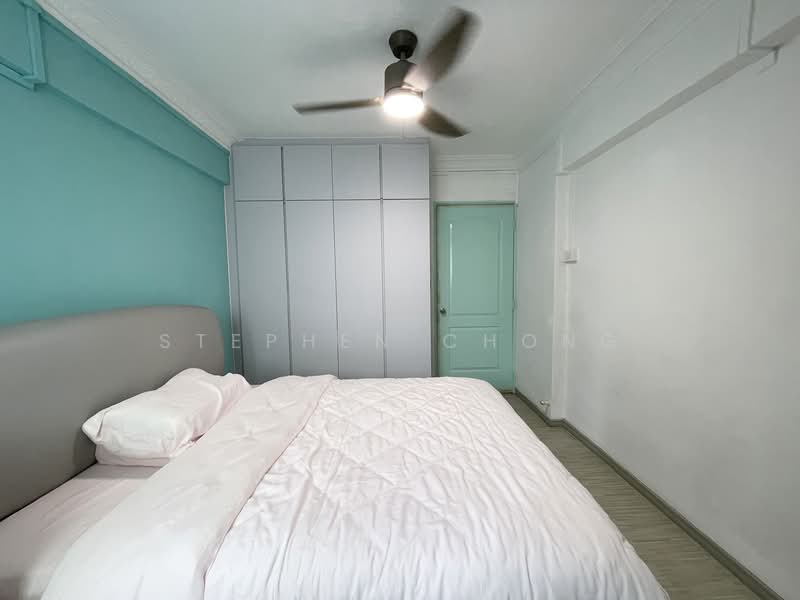 334 Clementi Avenue 2, 334 Clementi Avenue 2, 2 Bedrooms, 721 sqft, HDB Flat For Sale, by Stephen Chong, 500129800 - Bedroom - PropertyGuru.com.sg