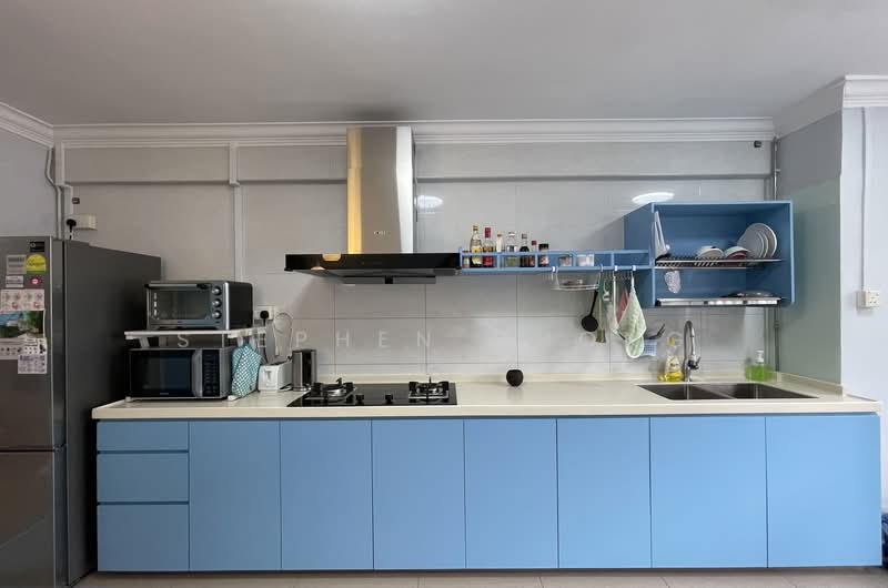 334 Clementi Avenue 2, 334 Clementi Avenue 2, 2 Bedrooms, 721 sqft, HDB Flat For Sale, by Stephen Chong, 500129800 - Kitchen - PropertyGuru.com.sg