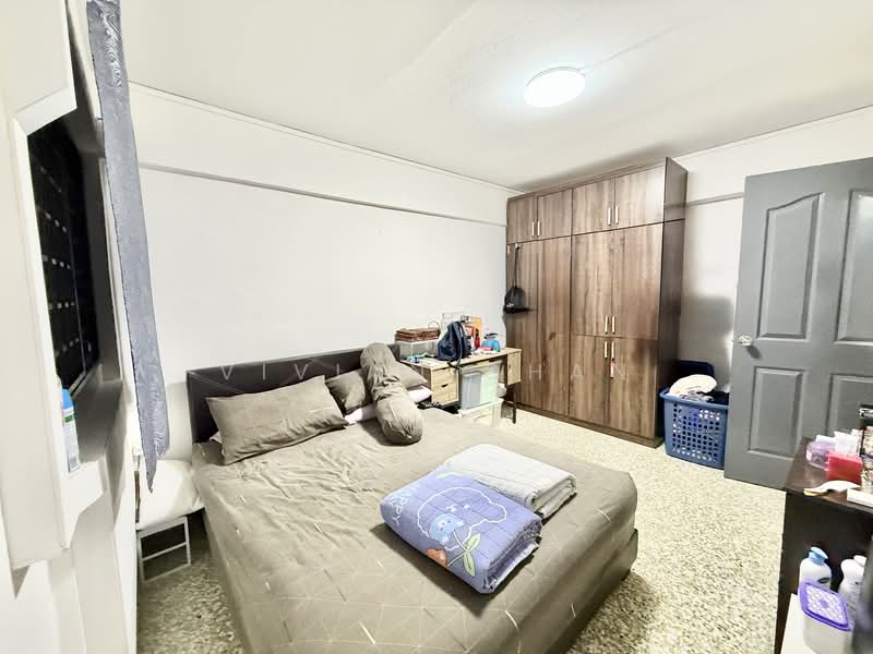 527 Jurong West Street 52, 527 Jurong West Street 52, 2 Bedrooms, 721 sqft, HDB Flat For Sale, by VIVIAN Chan, 500129811 - Master Bedroom - PropertyGuru.com.sg