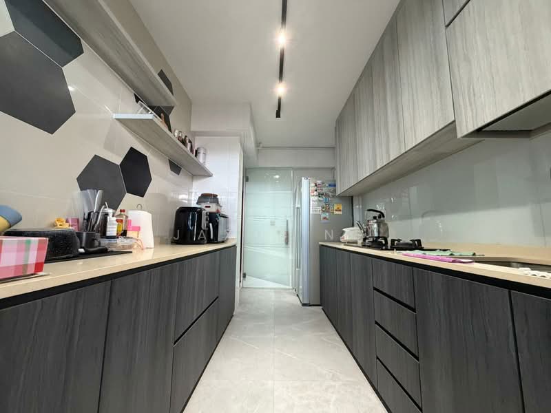 988C Buangkok Green, 988C Buangkok Green, 3 Bedrooms, 1,001 sqft, HDB Flat For Sale, by Jaxon Ng, 500129825 - Kitchen - PropertyGuru.com.sg