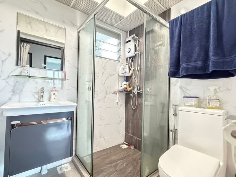 988C Buangkok Green, 988C Buangkok Green, 3 Bedrooms, 1,001 sqft, HDB Flat For Sale, by Jaxon Ng, 500129825 - Bathroom - PropertyGuru.com.sg