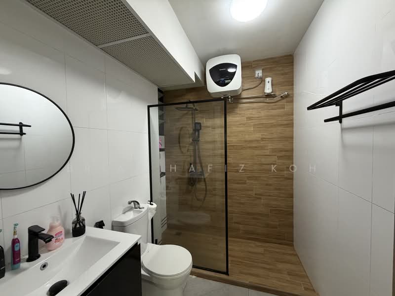 415B Northshore Drive, 415B Northshore Drive, 3 Bedrooms, 1,202 sqft, HDB Flat For Sale, by Brian Hafiz Koh, 500129845 - Bathroom - PropertyGuru.com.sg