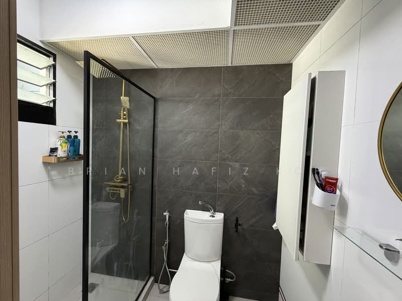 415B Northshore Drive, 415B Northshore Drive, 3 Bedrooms, 1,202 sqft, HDB Flat For Sale, by Brian Hafiz Koh, 500129845 - Bathroom - PropertyGuru.com.sg